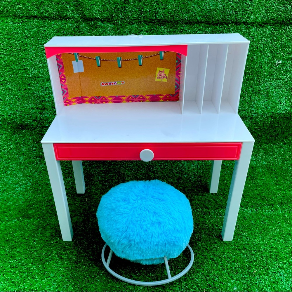 Doll Desk